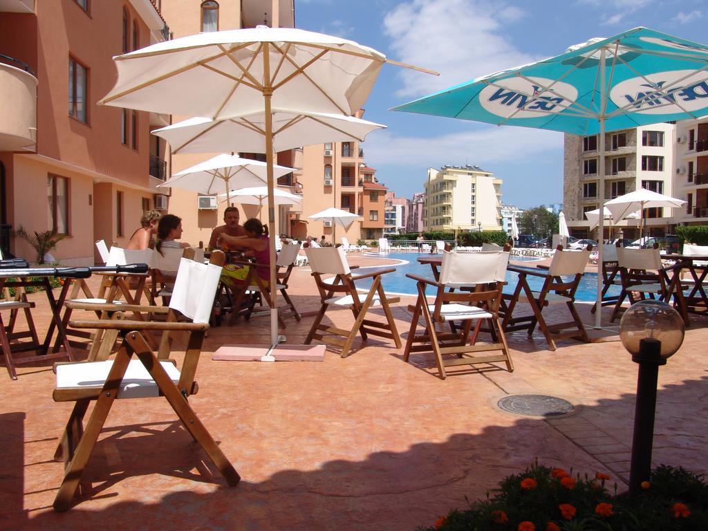 Kasandra Aparthotel Pantai Sunny Bagian luar foto