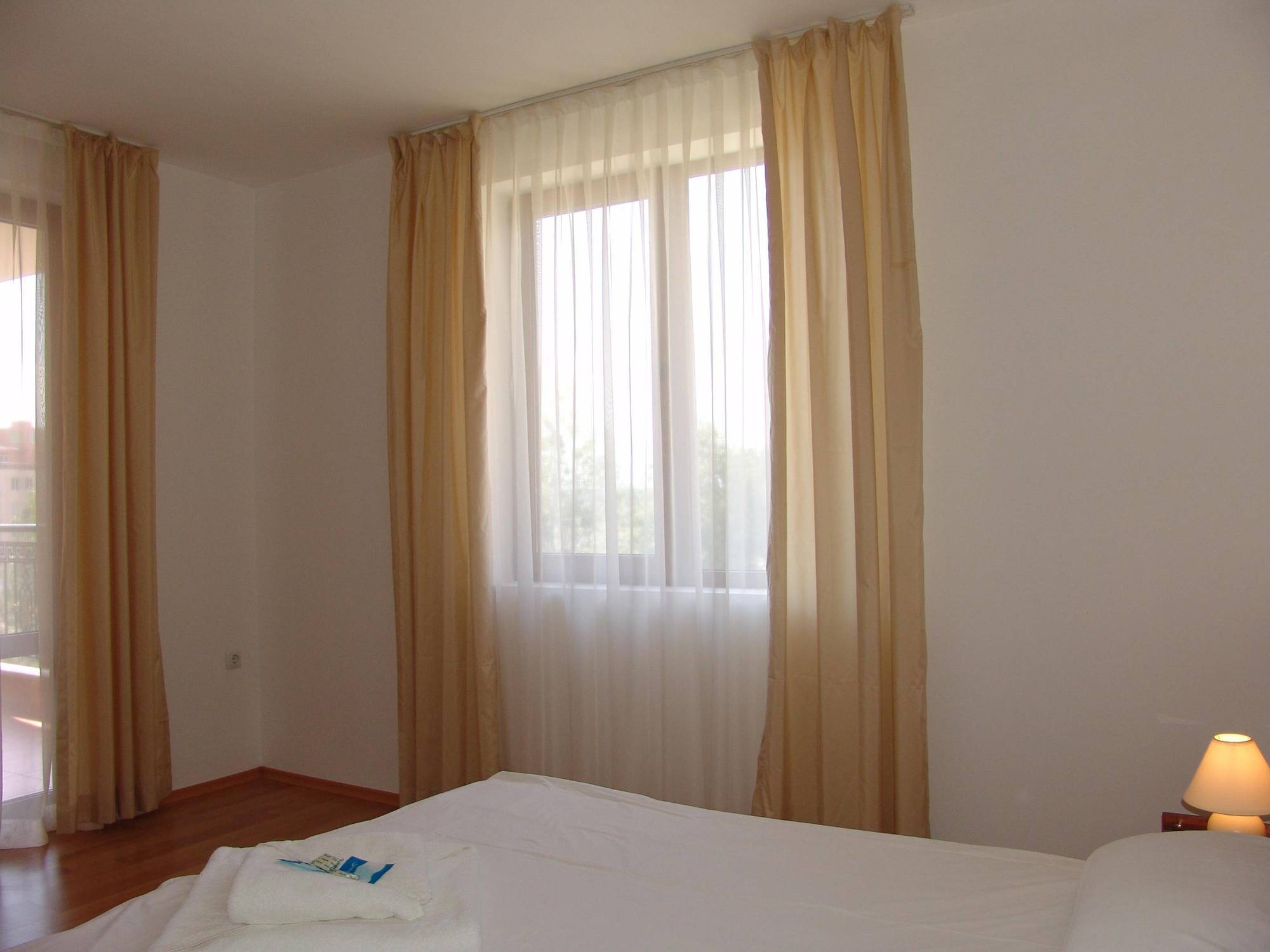 Kasandra Aparthotel Pantai Sunny Bagian luar foto
